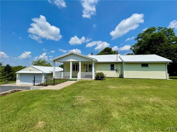 1581 Saunders Rd, Cortland, NY 13045