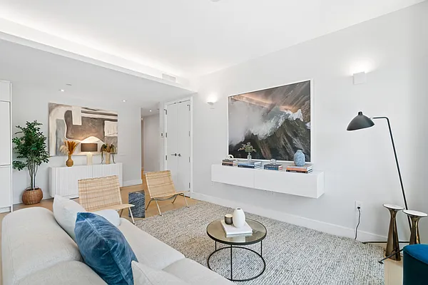 Sold by Nest Seekers International | media 6