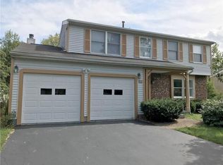 21 Bramblewood Ln, Penfield, NY 14526