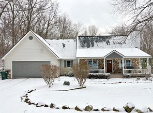 1400 E Rattalee Lake Rd, Holly, MI 48442