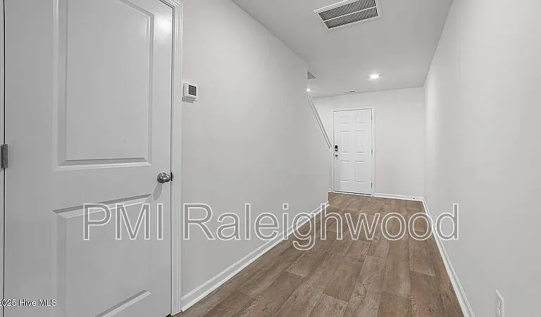 286 Palm Dr — Photo 4