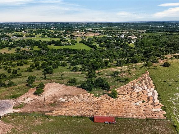 4th image of 7901 Whispering Meadows Rd