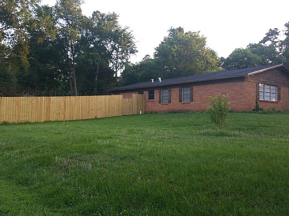 4th image of 306 E Lynnwood Ln
