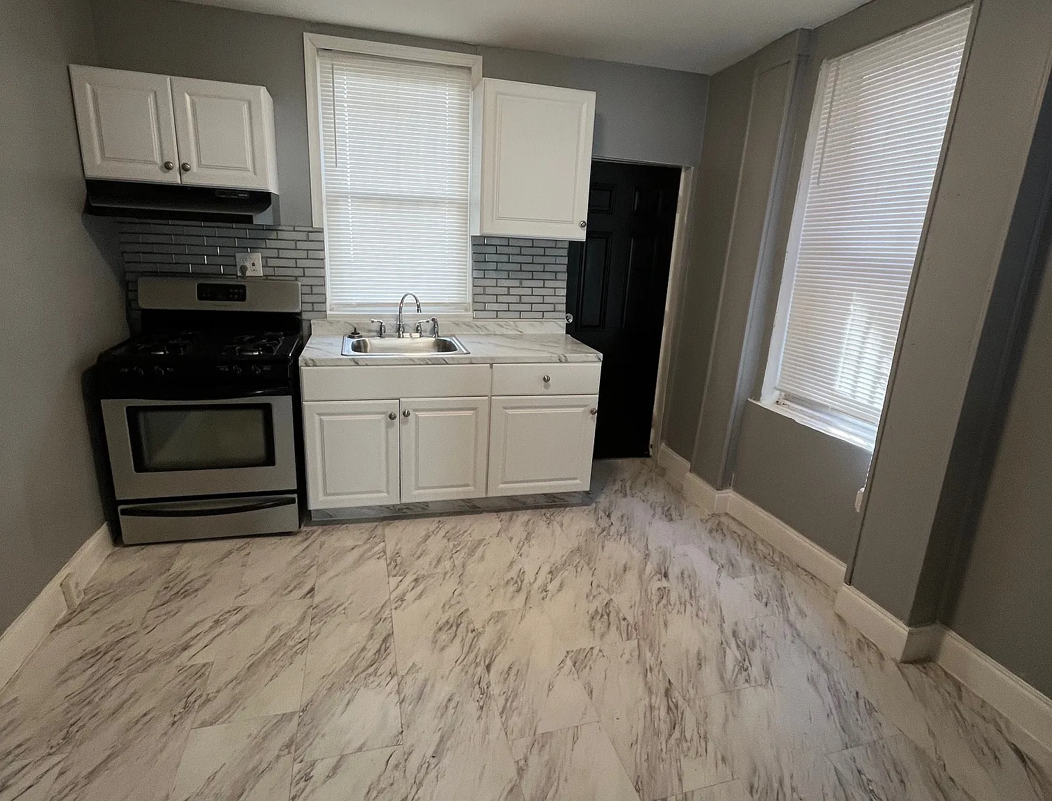 3 bed, 1110 sqft, $1,150 — Photo 4
