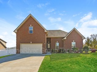 2000 Azalea Ct N, Ashland City, TN 37015
