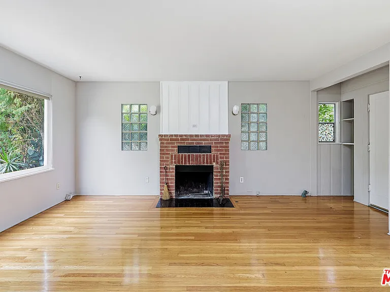 820 Crestmoore Pl — Photo 5