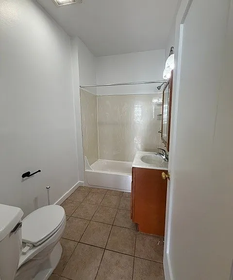 1821 Baker St #1 — Photo 15
