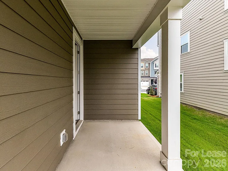 420 Burr St — Photo 34