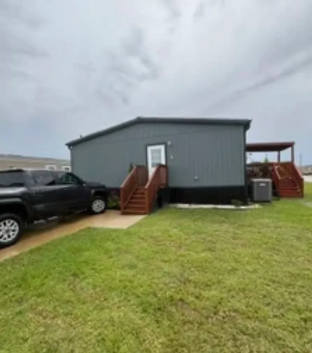 450 Road Runner Ln