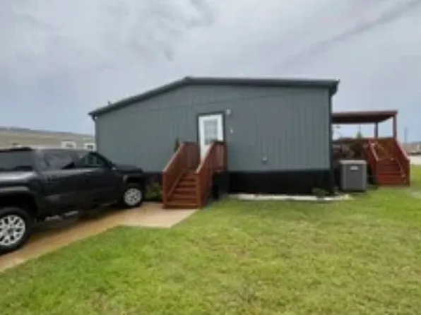 450 Road Runner Ln, Brookshire, TX 77423