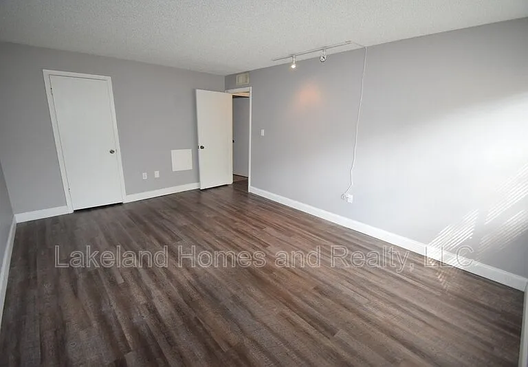 1005 S New York Ave #1 — Photo 11