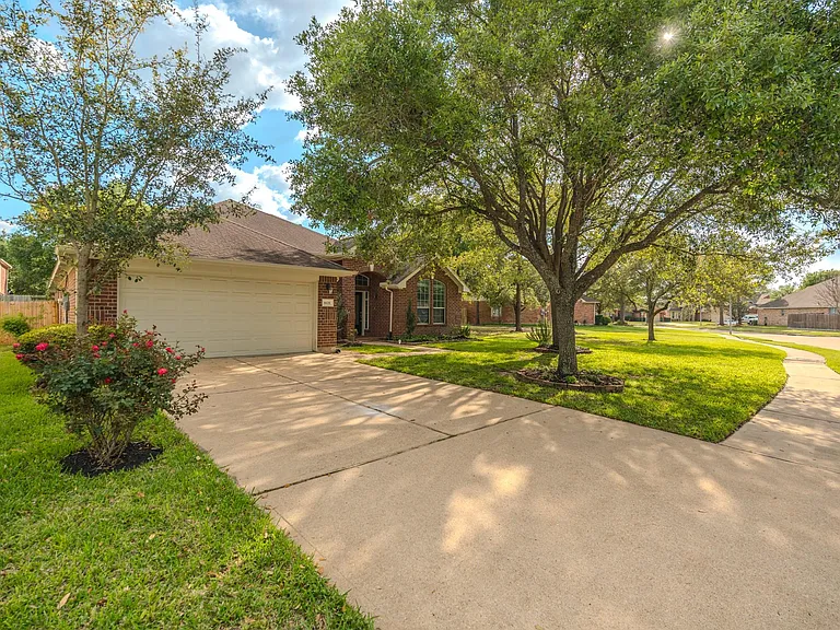6618 Trenton Lake Ln — Photo 3