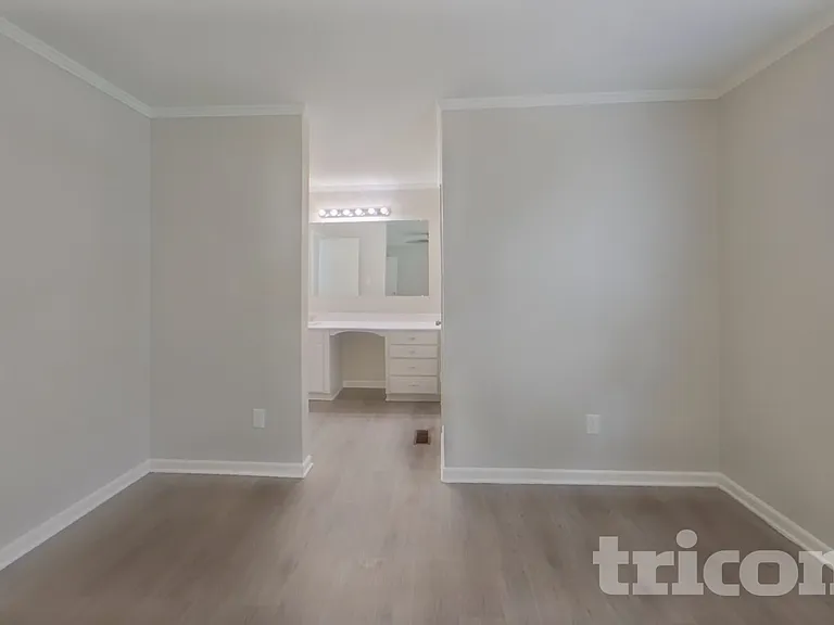 605 Colorado Ct — Photo 8