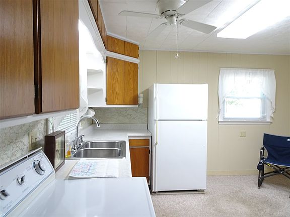 4th image of 503 W Ash St