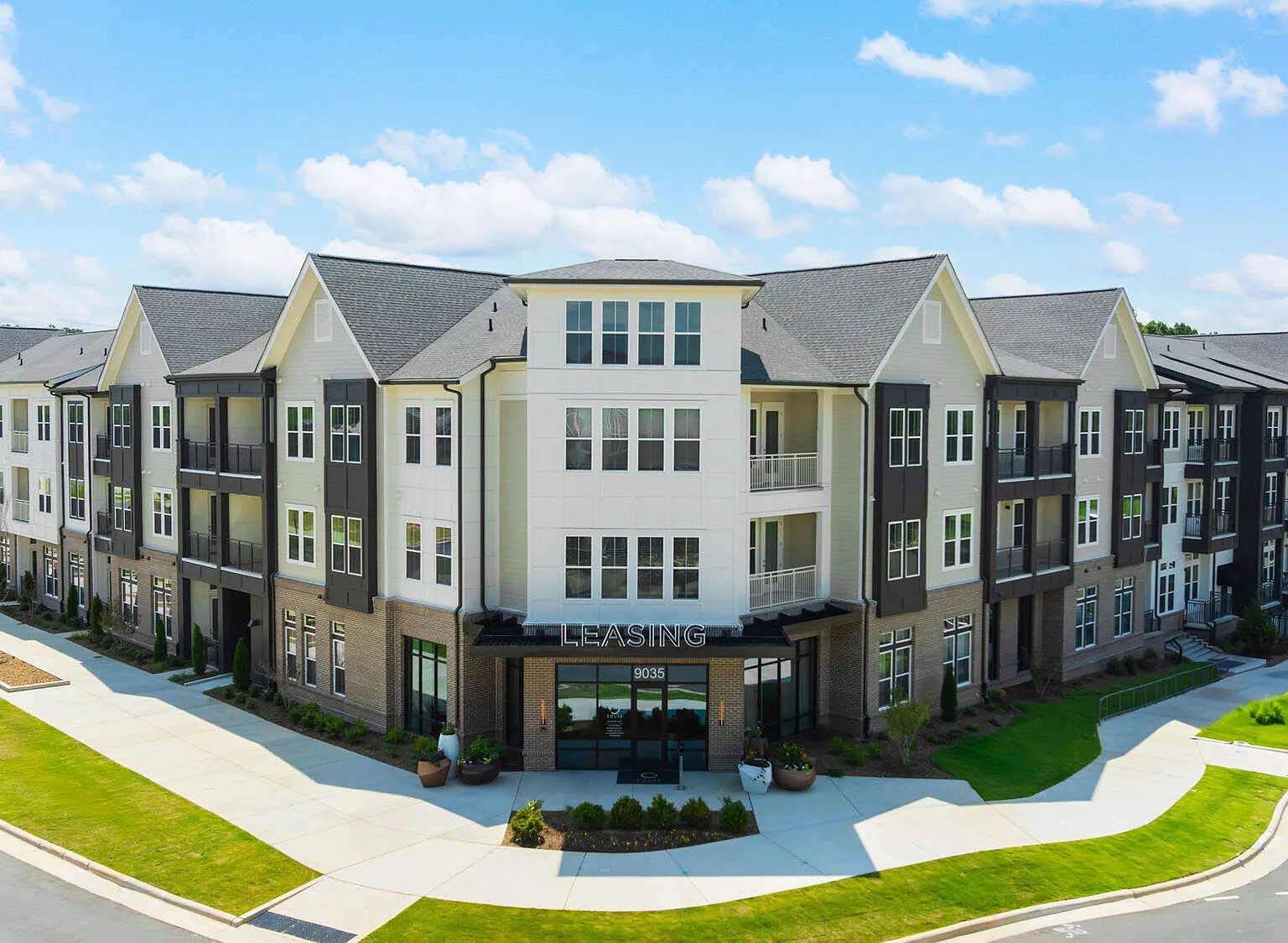 Solis Birkdale — Photo 1