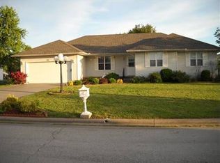 1328 Patrick Pl, Carthage, MO 64836