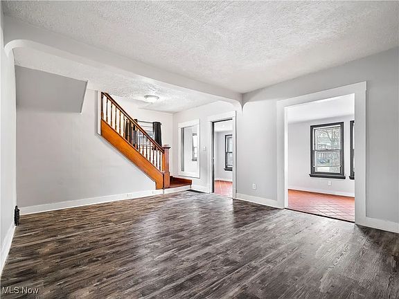 4th image of 1821 Kenneth Ave