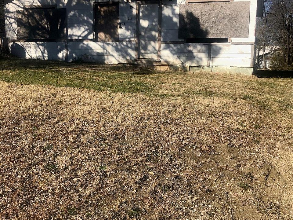 2nd image of 318 E 16th St