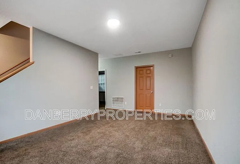 1127 N Byrne Rd #1 — Photo 6