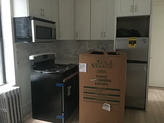 Rented by BRICK & GALO REALTY CORP | media 32