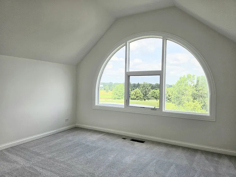 2085 Valor Ct — Photo 30