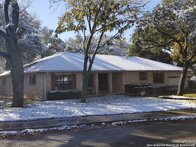 1st image of 1422 Circle Oak Dr
