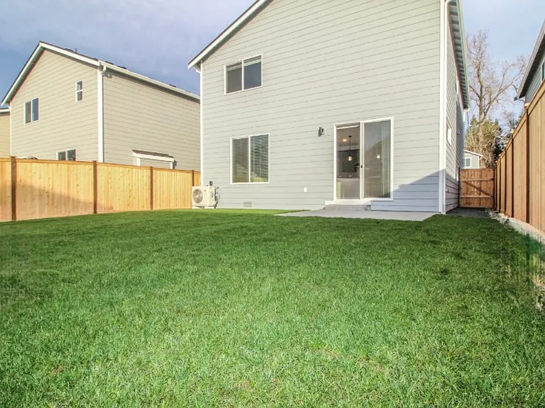8422 52nd Pl NE — Photo 33