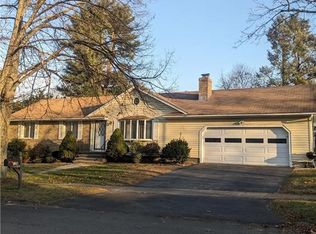 130 Mill Pond Rd, Stratford, CT 06614