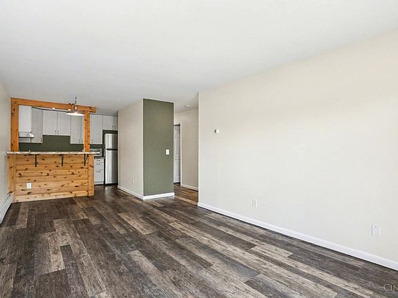 5th image of 4908 Chalet Dr #405