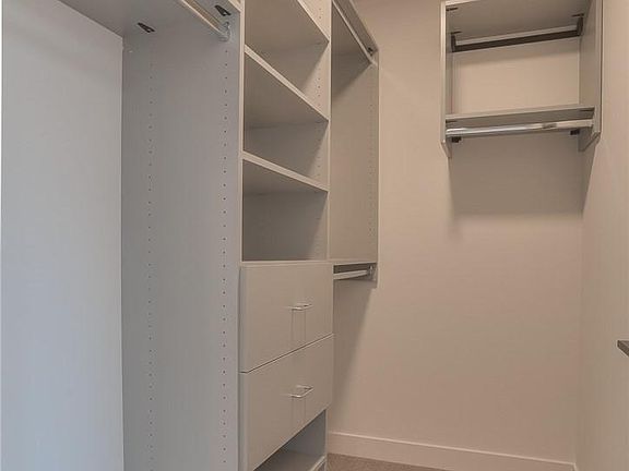 3rd image of 2319 Franklin Ave E #B