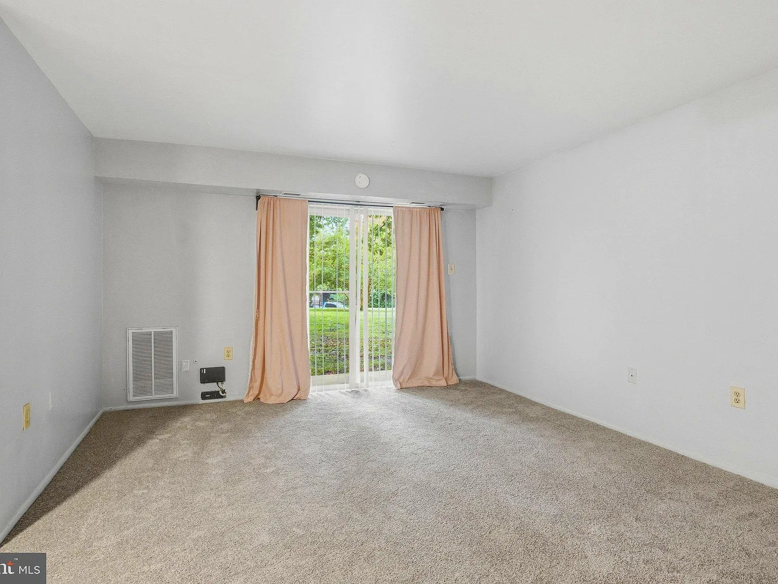 1 bed, 1.0 bath, 759 sqft, $1,600 — Photo 4