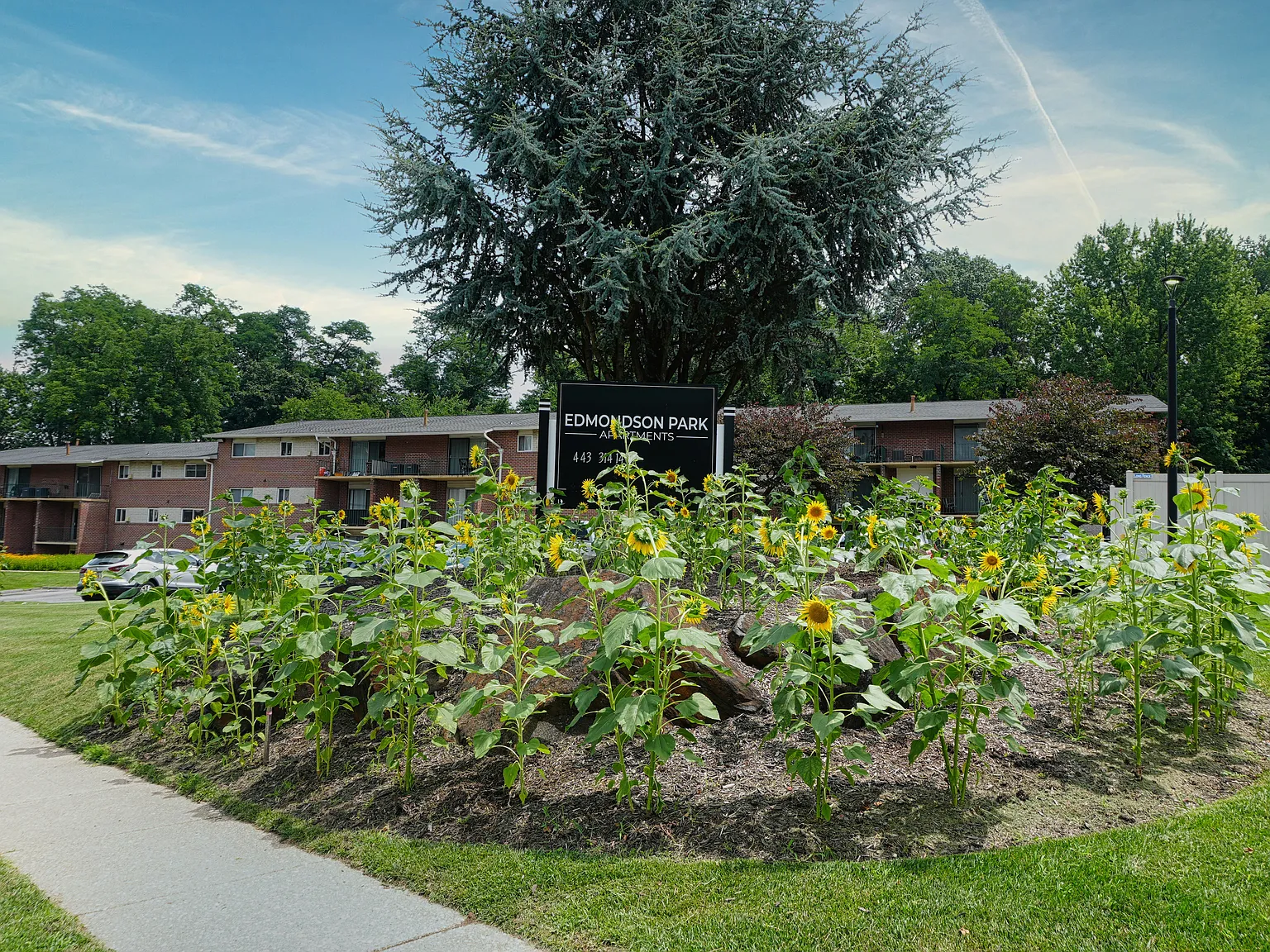 Edmondson Park Apartments — Photo 1