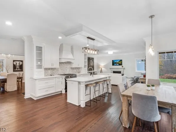 74 Roxiticus Rd, Mendham Twp., NJ 07931
