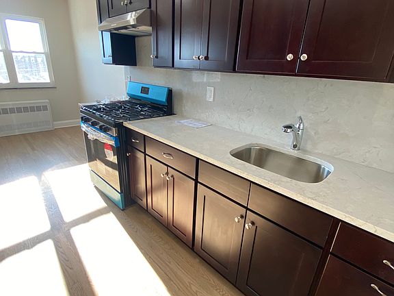 2nd image of 7225 60th Ave Floor 3