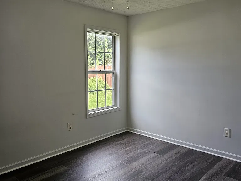 2590 Kentshire Way — Photo 9