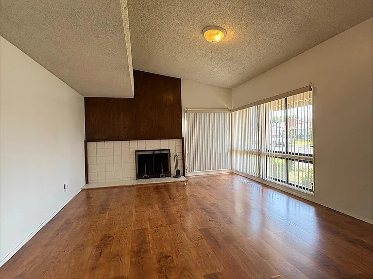 1205 W Cassidy St — Photo 4