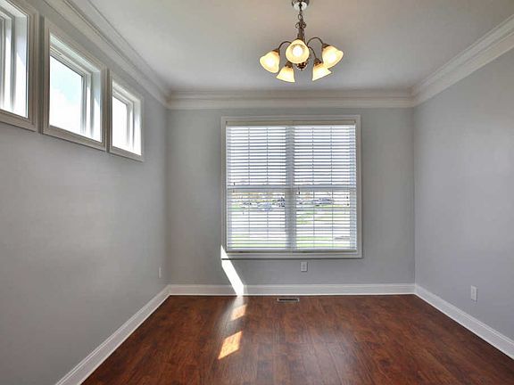 4th image of 8591 Crooked Maple Dr