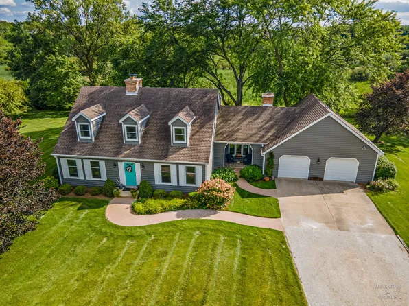 25575 W Timberlake Rd, Barrington, IL 60010