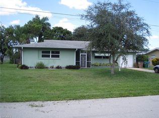 5132 Manor Ct, Cape Coral, FL 33904
