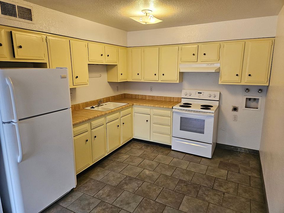 1st image of 2702 E Idaho Ave APT 3