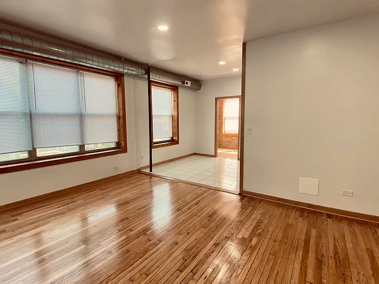 3429 W Hirsch St #2E — Photo 11