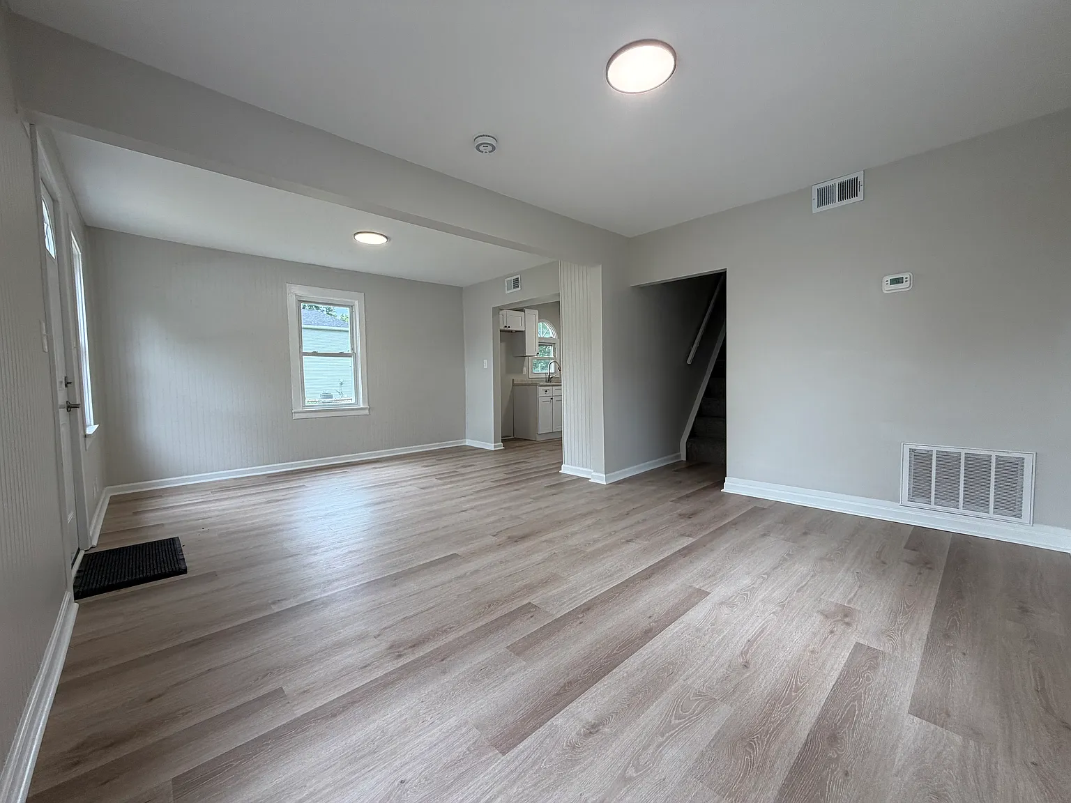 3 bed, 1080 sqft, $1,450 — Photo 4