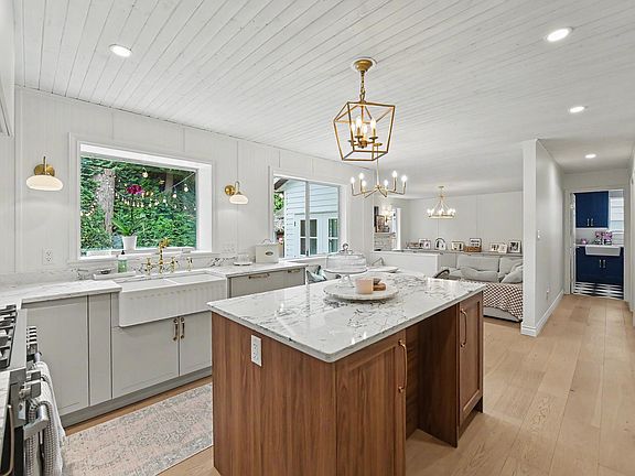 5th image of 2085 Ocean Forest Dr