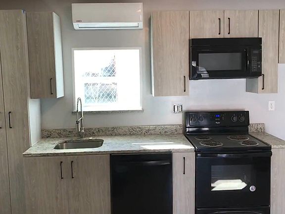2nd image of 2618 Idalia Ave #B