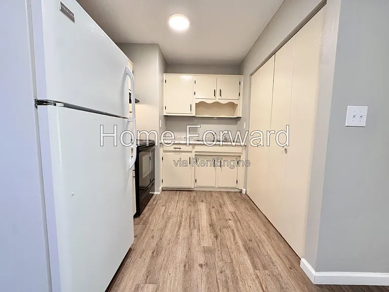 417 Harrodswood Rd #A — Photo 6