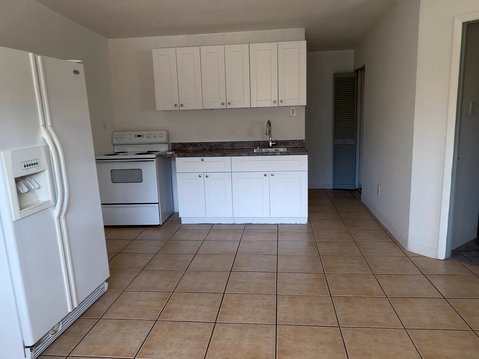 1 bed, 1000 sqft, $1,350 — Photo 3