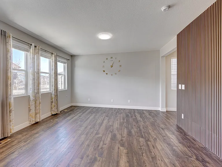 4713 Helena St — Photo 6