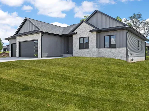 409 Elizabeth Ln, Tiffin, IA 52340