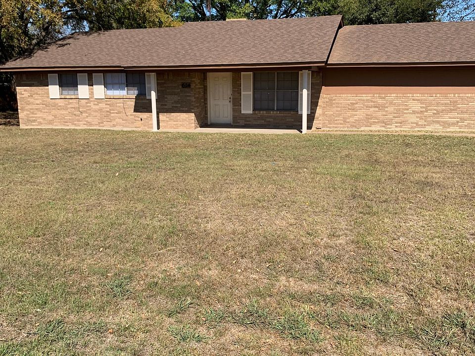 1st image of 614 Royall Blvd