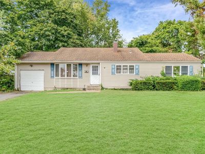 3010 Falcon Avenue, Medford, NY, 11763